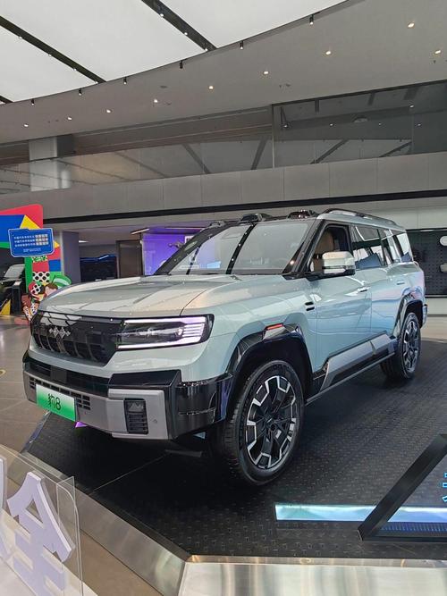 佛山225比亚迪方程豹硬派越野的爆款，英菲尼迪35周年与你共成长